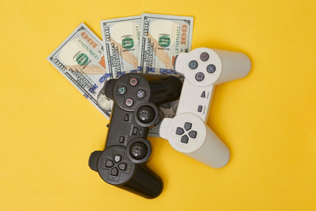 Unlocking Wealth: How Gamers Can Generate Income by Playing